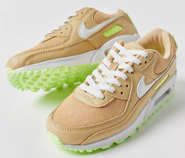 Air max 90是全球知名体育用品制造商耐克集团旗下的nike air max中的一个具体款式系列