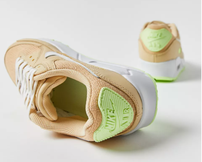 $64.99 (原价 $130) + 免邮Urban Outfitters官网 Nike Air Max 90 Knit 女士运动鞋5折热卖 