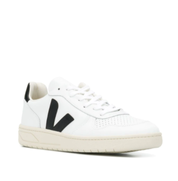 成立于2005年的法国鞋履品牌VEJA 凭借简约又时尚的外观