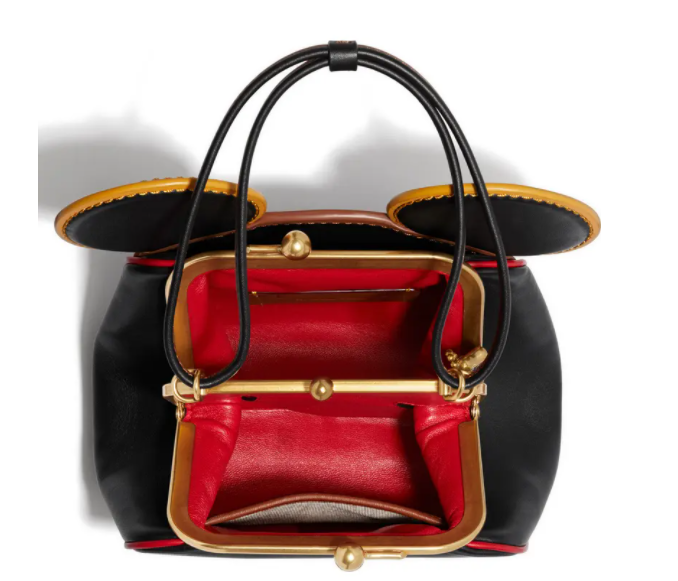 $297 (原价 $495) + 免邮Nordstrom官网 Coach x Keith Haring Mickey 米奇斜跨吻锁包6折热卖