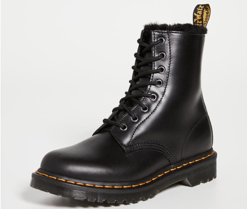 这款Dr. Martens1460 Serena马丁靴十分百搭