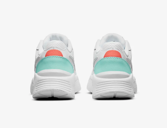 穿上 Nike Air Max Fusion 女子运动鞋