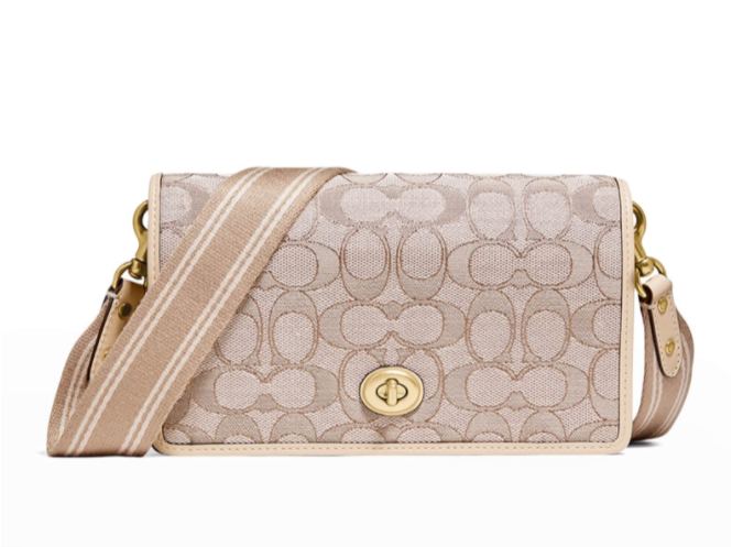 Coach近几年的款式越来越好看