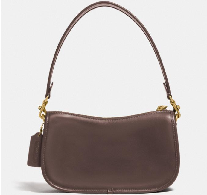 £110 (原价 £275) + 免邮Coach Swinger 纯色腋下包额外8折促销 