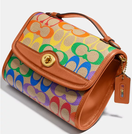 $135 (原价 $225) + 免邮Macy s官网 COACH Kip 彩虹斜挎包6折热卖 