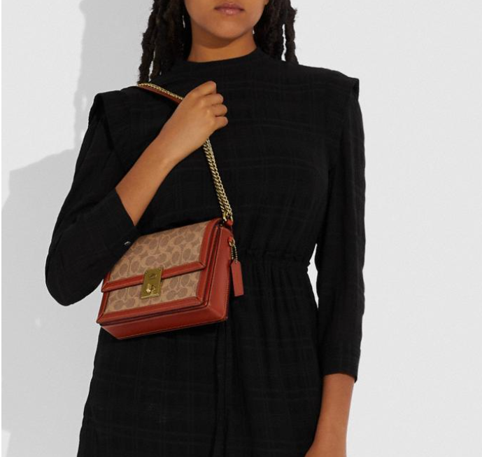 £189.60 (原价 £395) + 免邮Coach英国官网 Coach Hutton 帆布单肩包额外8折热卖