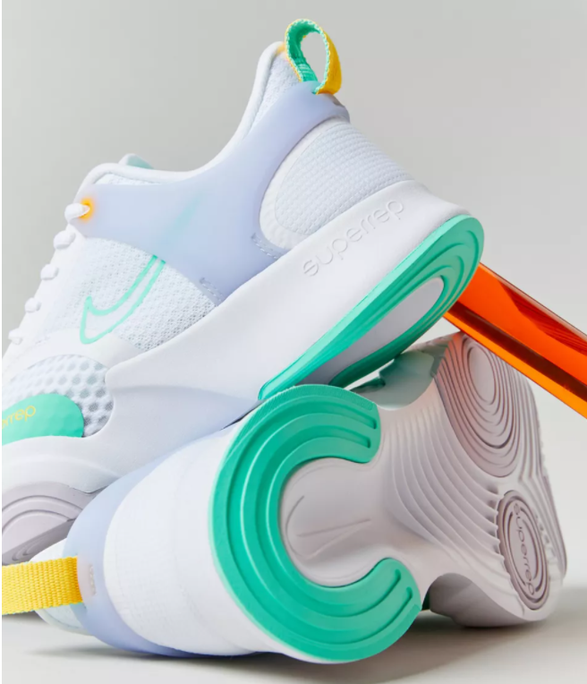 这款多功能训练运动鞋为您带来前所未有的舒适感