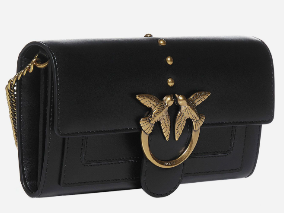 Pinko是上世纪80年代末在意大利兴起的一个时尚品牌