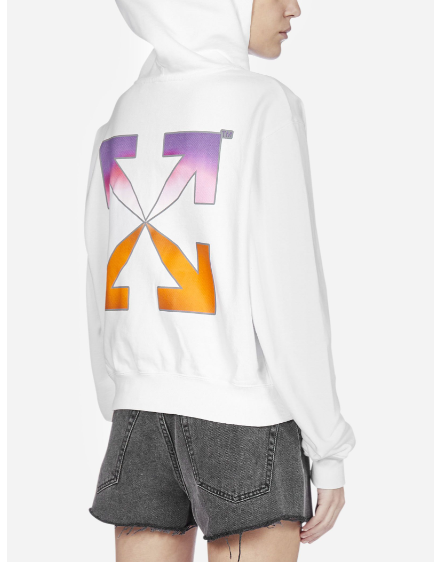 Off-White（Off-White或OFF-WHITE c/o VIRGIL ABLOH）是一家意大利街头潮牌及奢侈品品牌