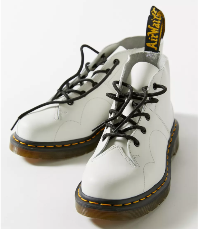 $99.99 (原价 $140) + 免邮Urban Outfitters官网 Dr. Martens Church Smooth 女士马丁靴71折热卖 