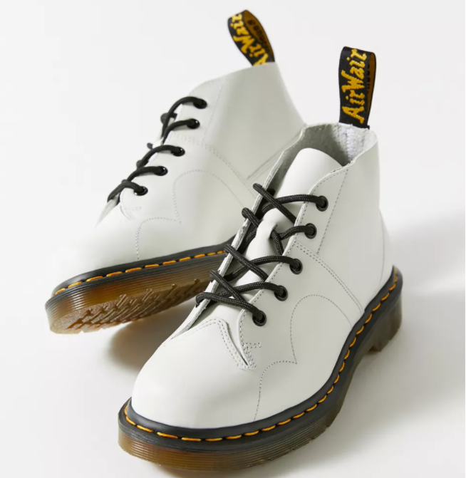 $99.99 (原价 $140) + 免邮Urban Outfitters官网 Dr. Martens Church Smooth 女士马丁靴71折热卖 