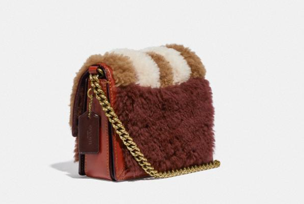 £180 (原价 £450) + 免邮Coach英国官网 Coach Hutton 18 毛绒链条单间包额外8折热卖 