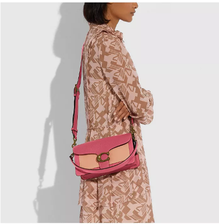 美国手袋大厂Coach也跟上了这股“C”风潮