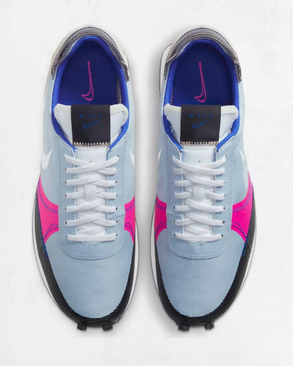 这款Nike DBreak-Type SE复古风运动鞋非常适合在家锻炼、或者健身时候穿