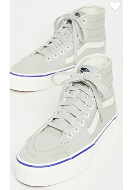 Vans（范斯）是1966年3月16日由保罗·范·多伦（Paul Van Doren）创始的原创极限运动品牌