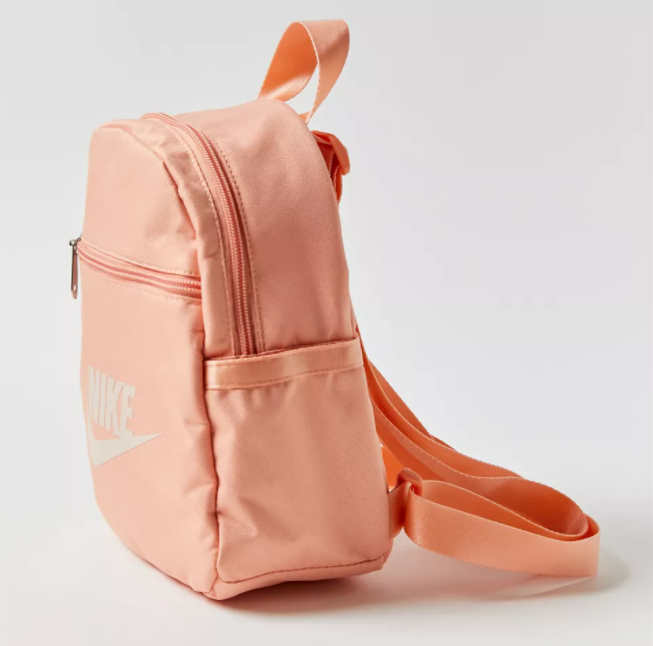 $13.99 (原价 $35) Urban Outfitters官网 Nike Sportswear Futura 365 女士双肩包热卖  