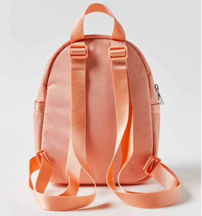 $13.99 (原价 $35) Urban Outfitters官网 Nike Sportswear Futura 365 女士双肩包热卖  