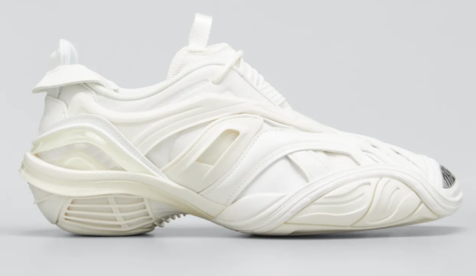 巴黎世家（Balenciaga）是时尚界最有影响力的品牌之一