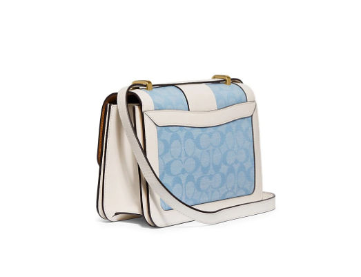 这款Coach Alie香布雷老花斜挎包采用最新的丹宁配色