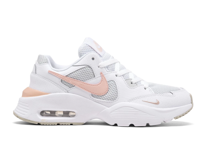 轻便的性能跑步和训练鞋