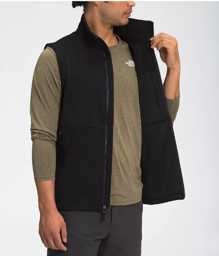 标志性的 WindWall® 技术和防水面料使这款来自 The North Face 的背心成为您在晨跑或白天休闲时搭配全棉衬衫的绝佳选择