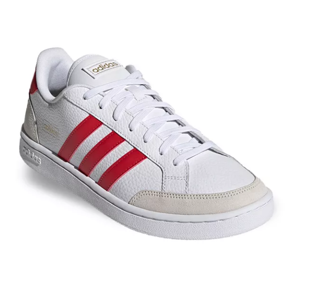 这款 adidas Grand Court SE男士复古板鞋极具复古风格