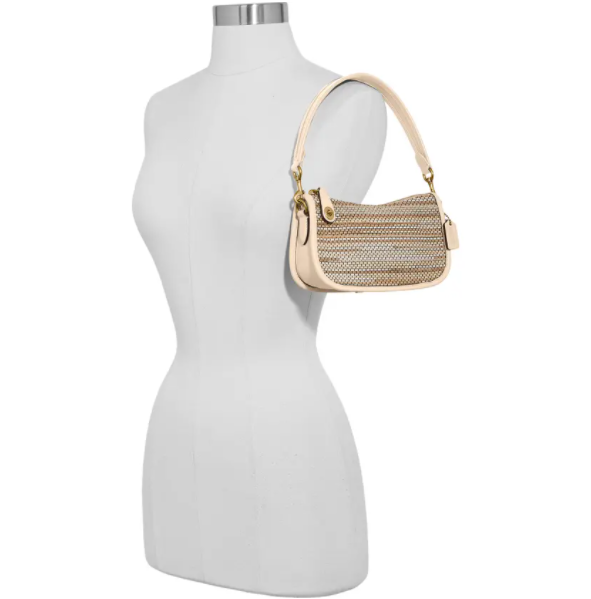 灵感来自80年代的复古单品