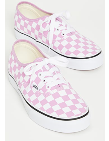 Vans（范斯）是1966年3月16日由保罗·范·多伦（Paul Van Doren）创始的原创极限运动品牌