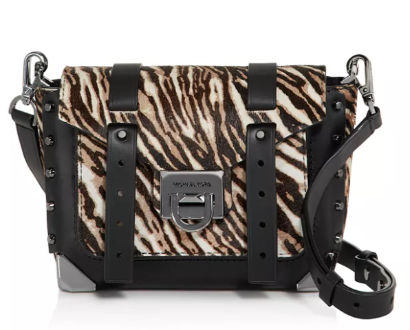 前段时间斑马纹的AJ小火了一把