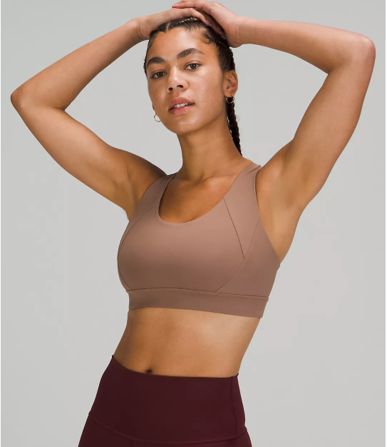 轻度支撑的文胸这的非常舒适