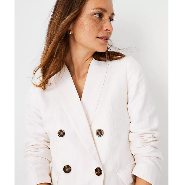 安·泰勒(Ann Taylor) 这个名字来源于创始人父亲店里最畅销的女装品牌名