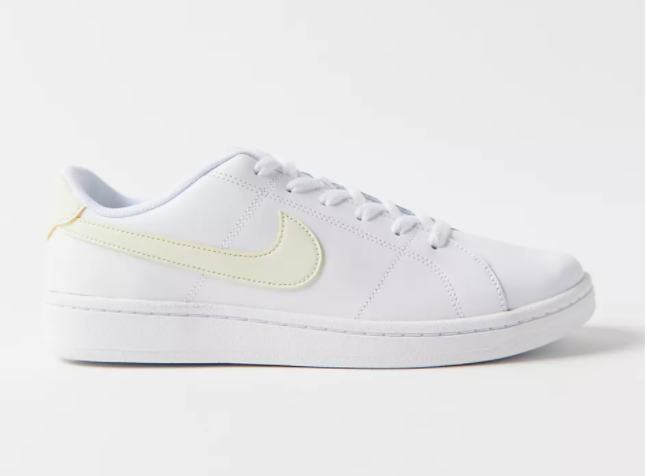 $24.99 (原价 $55) Urban Outfitters官网 Nike Court Royale 2 Classic 女款休闲鞋45折热卖 