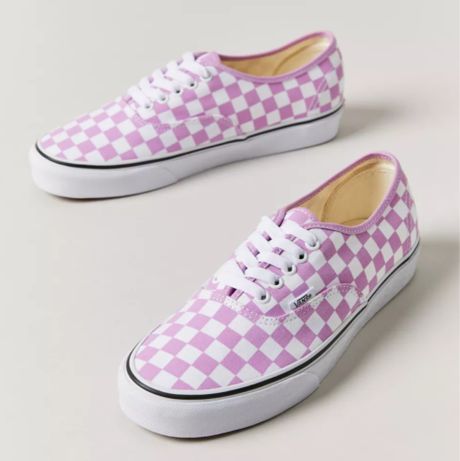 $24.99 (原价 $55) Urban Outfitters官网 Vans Authentic 棋盘格中性板鞋45折热卖 两色可选