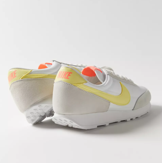 $39.99 (原价 $90) Urban Outfitters官网 Nike Daybreak Classic 女款运动鞋44折热卖 