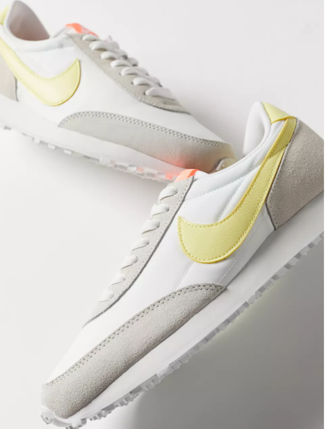 $39.99 (原价 $90) Urban Outfitters官网 Nike Daybreak Classic 女款运动鞋44折热卖 