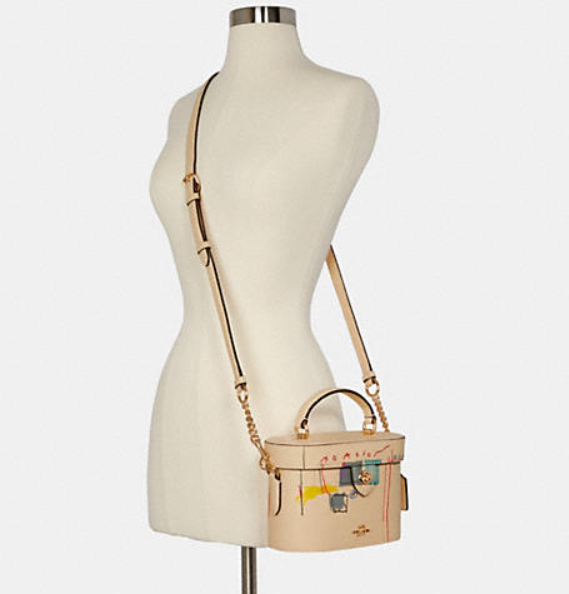 $128.40 (原价 $428) + 免邮Coach Outlet官网 Coach X Jean Michel Basquiat Kay盒子包3折热卖 