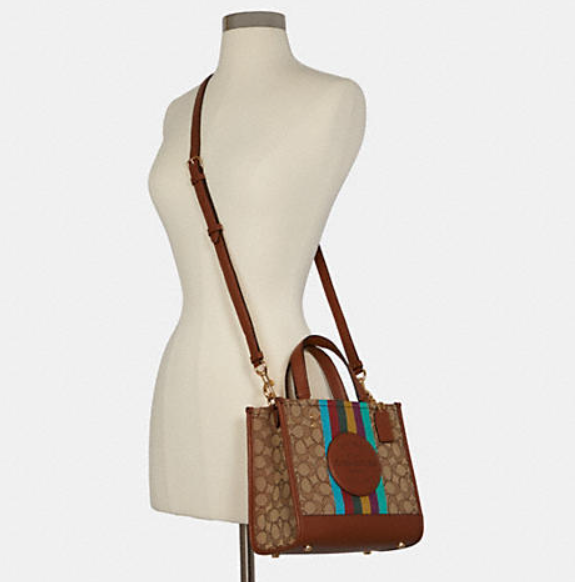 $175 (原价 $350) + 免邮Coach Outlet官网 Coach Dempsey 22 条纹老花托特包5折热卖 