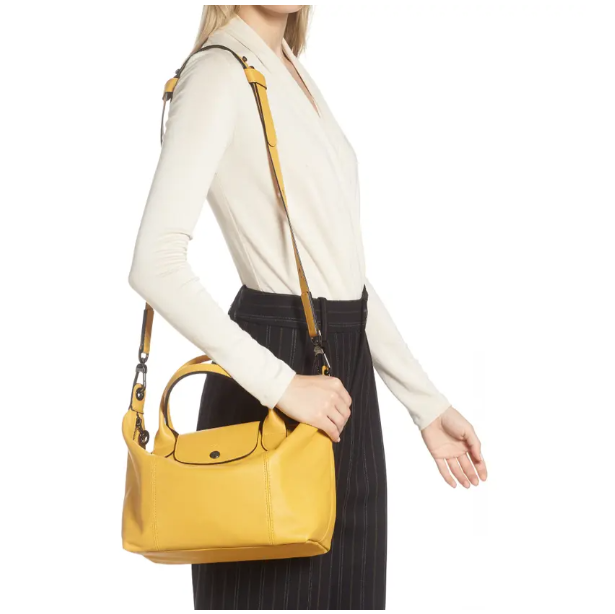 这款龙骧包袋深受全球追捧