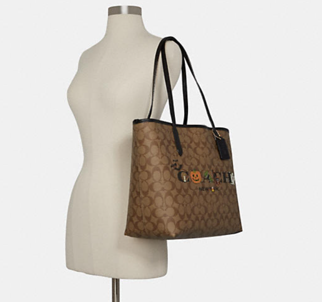 $149 (原价 $350) + 免邮Coach Outlet官网 Coach City 万圣节印花托特包43折热卖 
