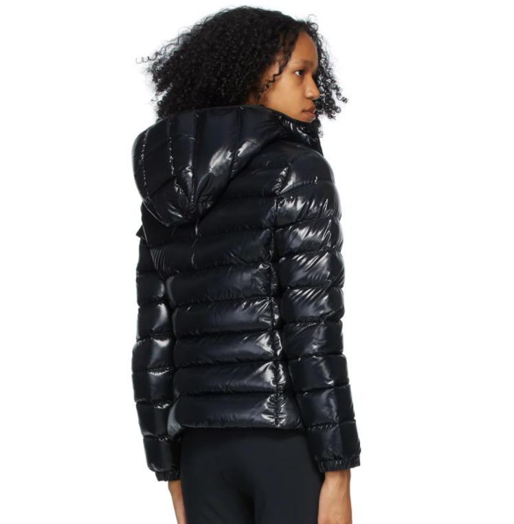 售价$1150 + 免邮SSENSE官网 MONCLER 女款羽绒夹克热卖 