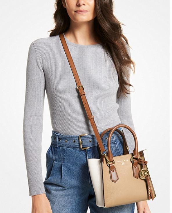 $104 (原价 $298) + 免邮Michael Kors官网 MICHAEL MICHAEL KORS Kris 小号奶茶拼色手提包35折热卖 