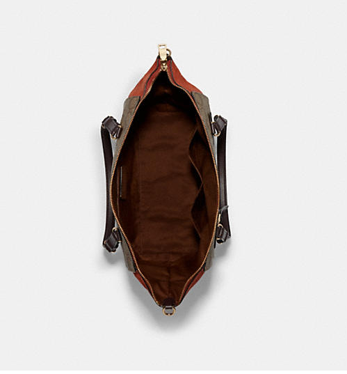 $129 (原价 $498) + 包邮Coach Outlet官网 Coach Kleo Carryall老花拼色托特2.6折热卖