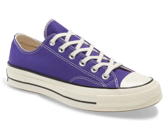 Converse Chuck Taylor帆布鞋