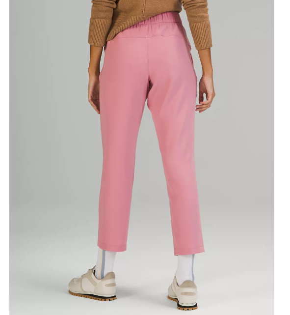 $39 (原价 $118) + 免邮lululemon On the Fly 27  粉色休闲裤32折热卖  