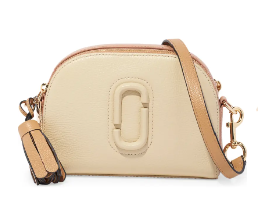 $134 (原价 $335) + 免邮Nordstrom官网 MARC JACOBS The Marc Jacobs 真皮女士斜挎包4折热卖 两色可选