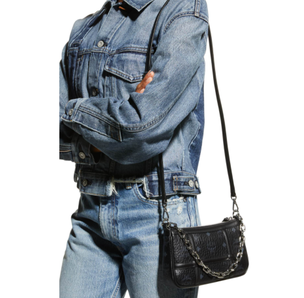 $392 (原价 $560) + 免邮Neiman Marcus官网 MCM Delmy Visetos Mini Logo 链条腋下包7折热卖 两色可选 
