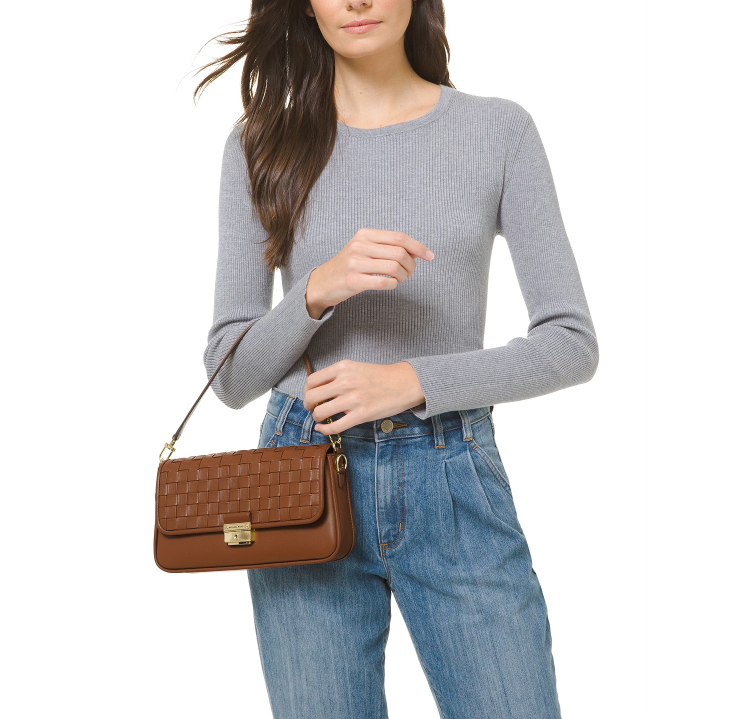 Macy s官网 MICHAEL Michael Kors Bradshaw 王霏霏同款小号编织腋下包6折热卖 $196.80 (原价 $328) + 免邮Macy s官网 MICHAEL Michael Kors Bradshaw 王霏霏同款小号编织腋下包6折热卖