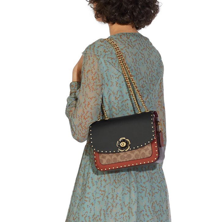 Macy s官网 COACH Madison 经典山茶花链条单肩包7折热卖  $346.50 (原价 $495) + 免邮Macy s官网 COACH Madison 经典山茶花链条单肩包7折热卖