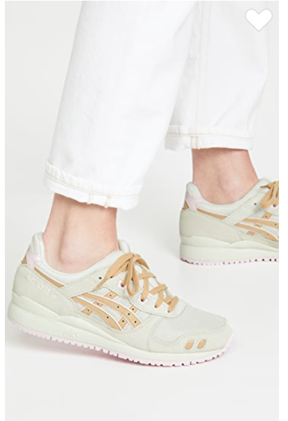 ASICS（亚瑟士）是日本实业家鬼冢喜八郎创立的跑鞋运动品牌