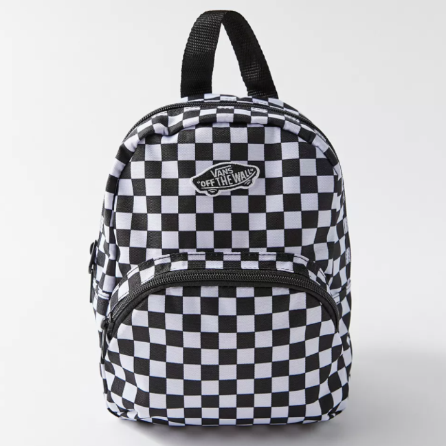 $19.60 (原价 $28) Urban Outfitters官网 Vans Got This Mini 双肩包7折热卖 两色可选 